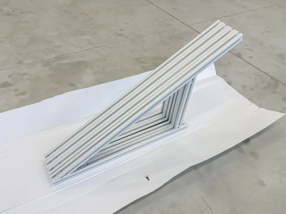 Compact frame voor zonnepanelen