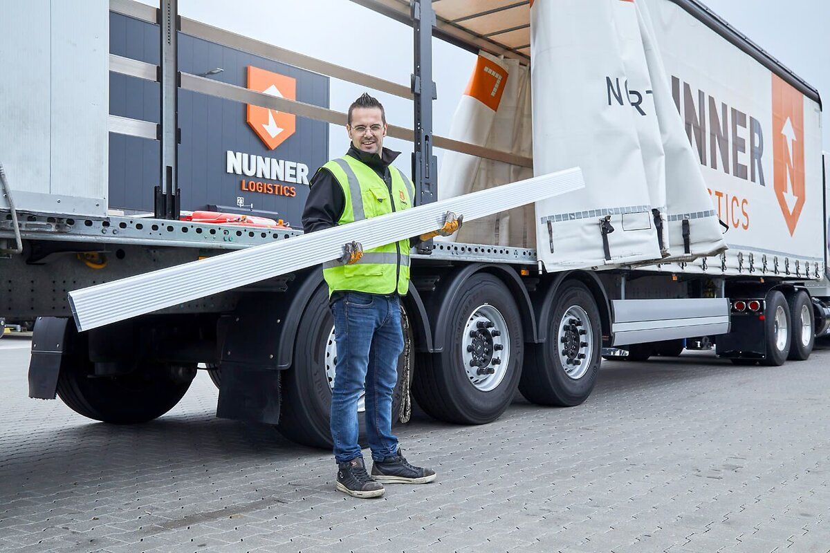 63c818c1c28a622a9bfcb6c5_Bendur_Nunner_7242