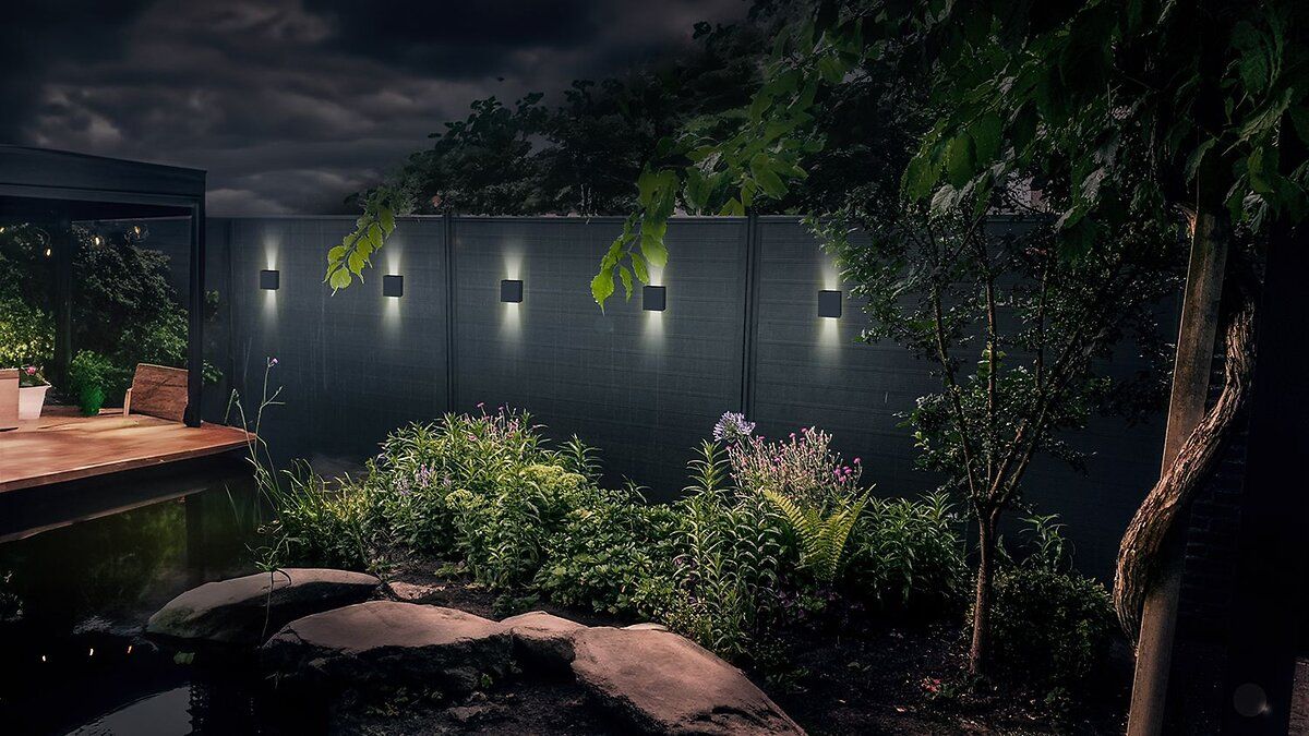 65e1e016de8f9df64371d4c6_Bendur-aluminium-fence-grey-01b-1500