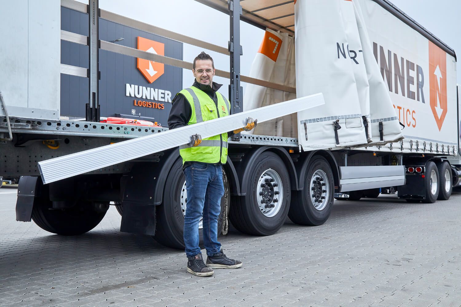 63c818c1c28a622a9bfcb6c5_Bendur_Nunner_7242