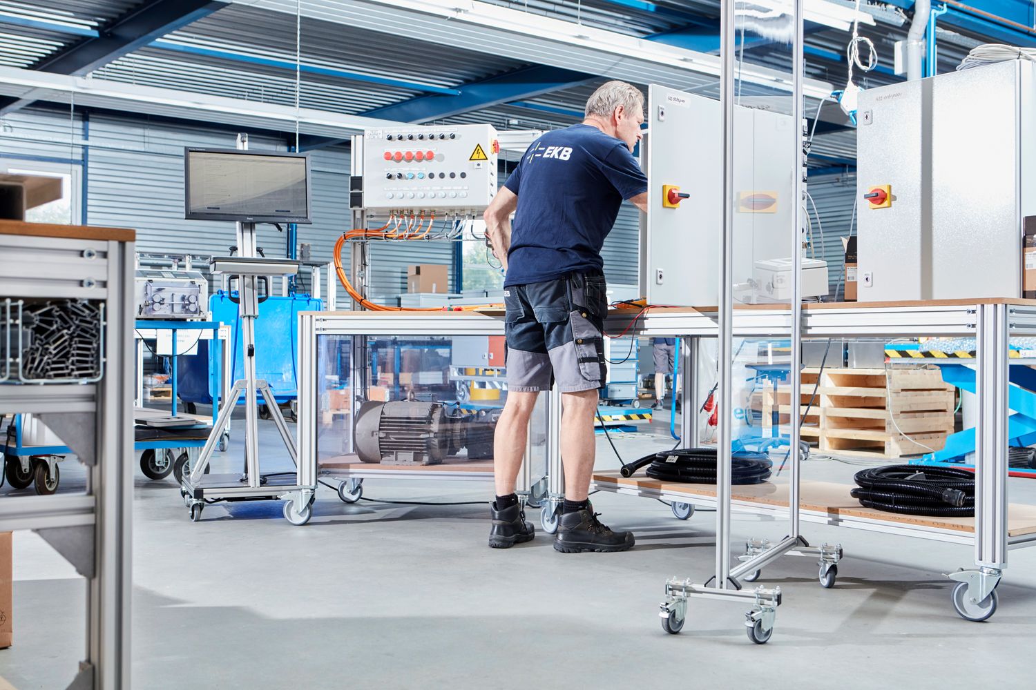 63cbc670a9ca42237abf8c18_bendur_ekb4941