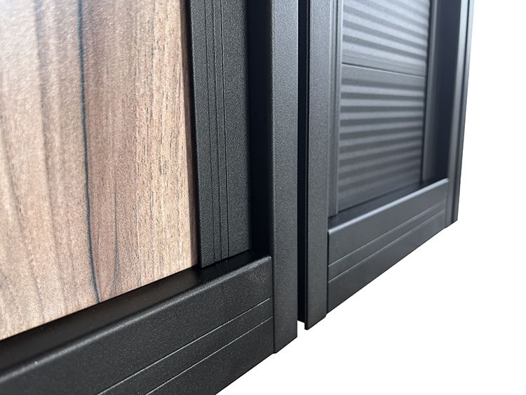 65e1f10bf43bf8efd2f7d3b3_Paneel-optie02-750